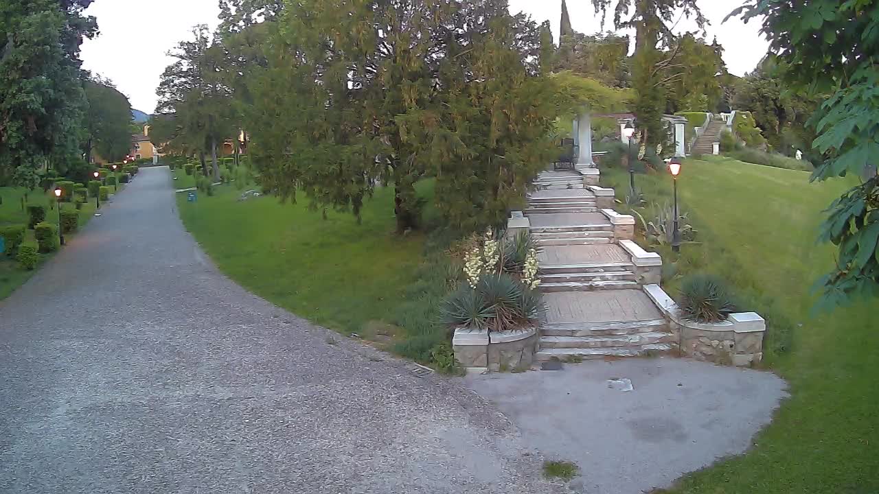 Parco Coronini-Cronberg Live Webcam – Green Oasis