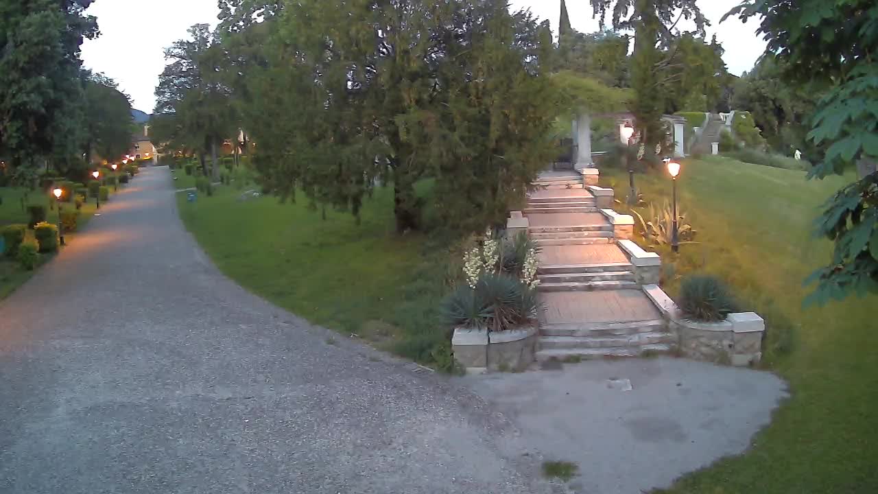 Parco Coronini-Cronberg Live Webcam – Green Oasis
