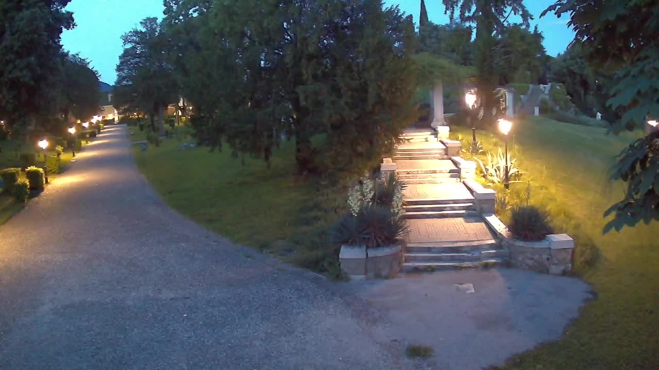 Parco Coronini-Cronberg Live Webcam – Green Oasis