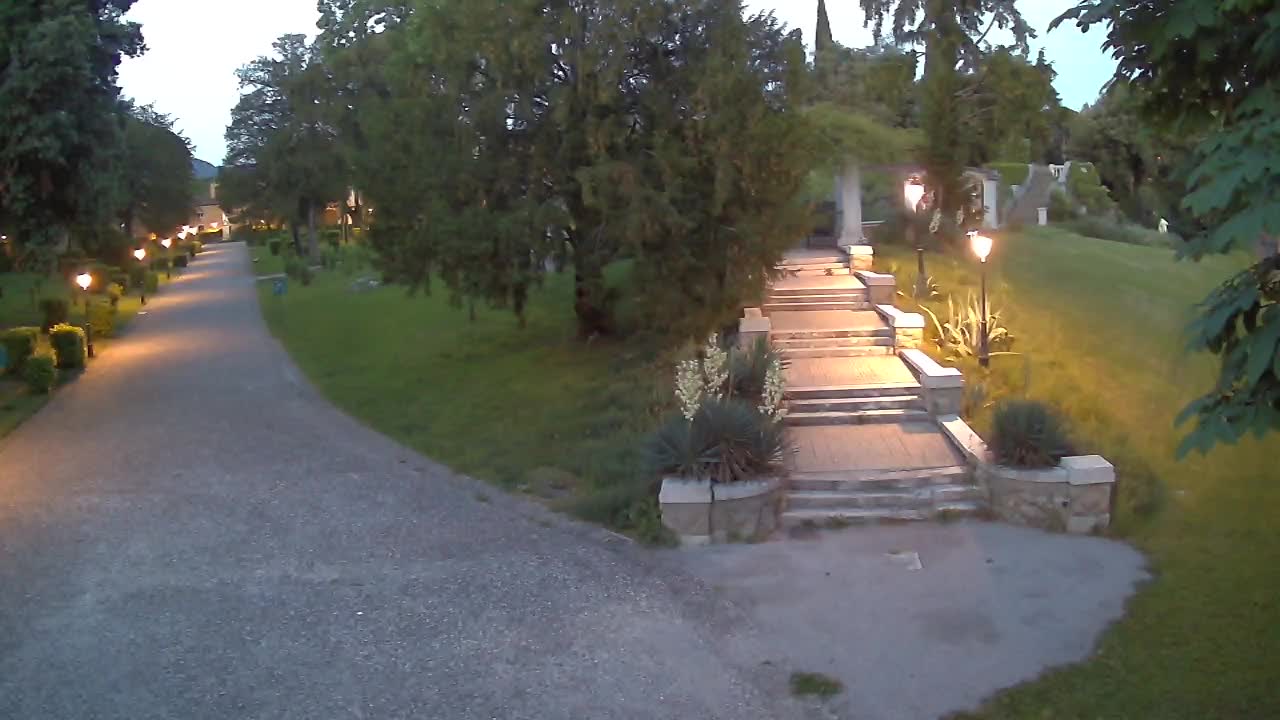 Parco Coronini-Cronberg Live Webcam – Green Oasis