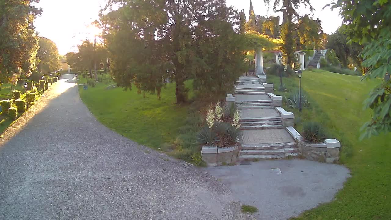 Parco Coronini-Cronberg Live Webcam – Green Oasis