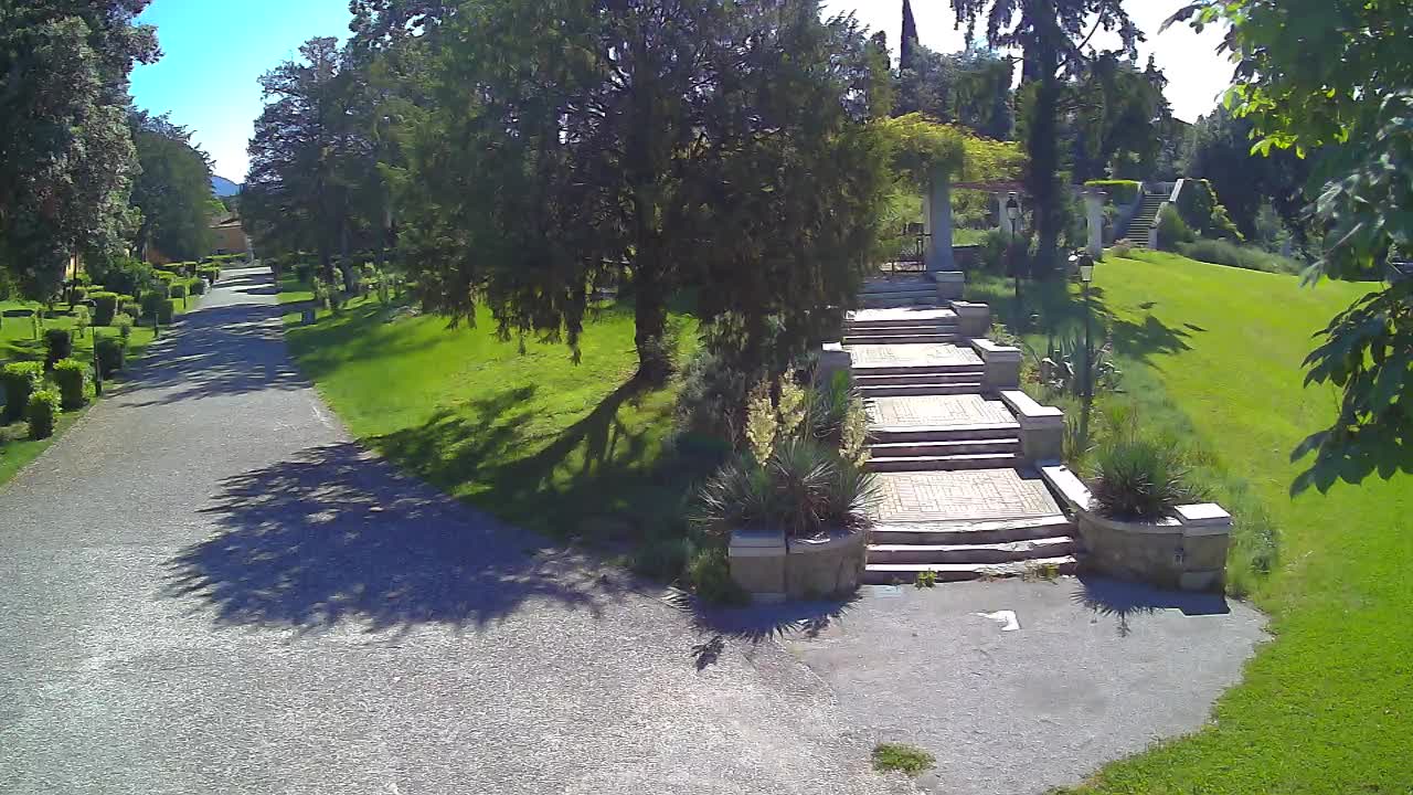 Parco Coronini-Cronberg Live Webcam – Green Oasis
