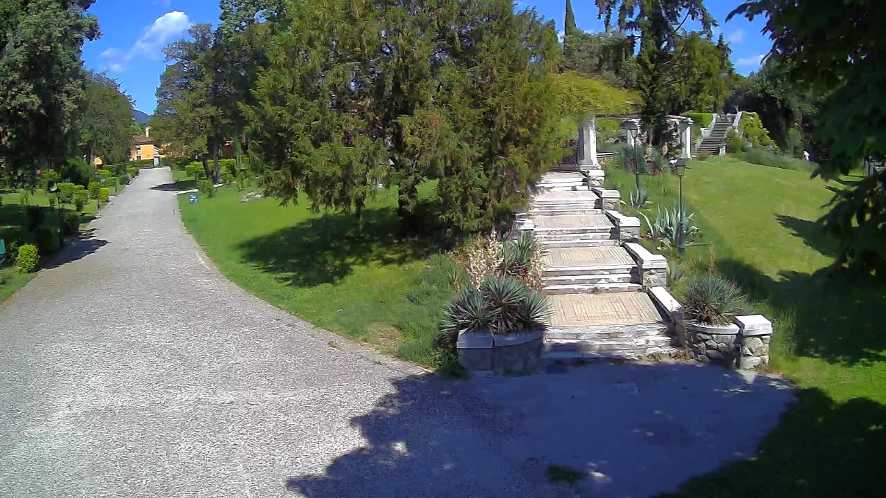 Parco Coronini-Cronberg Live Webcam – Green Oasis