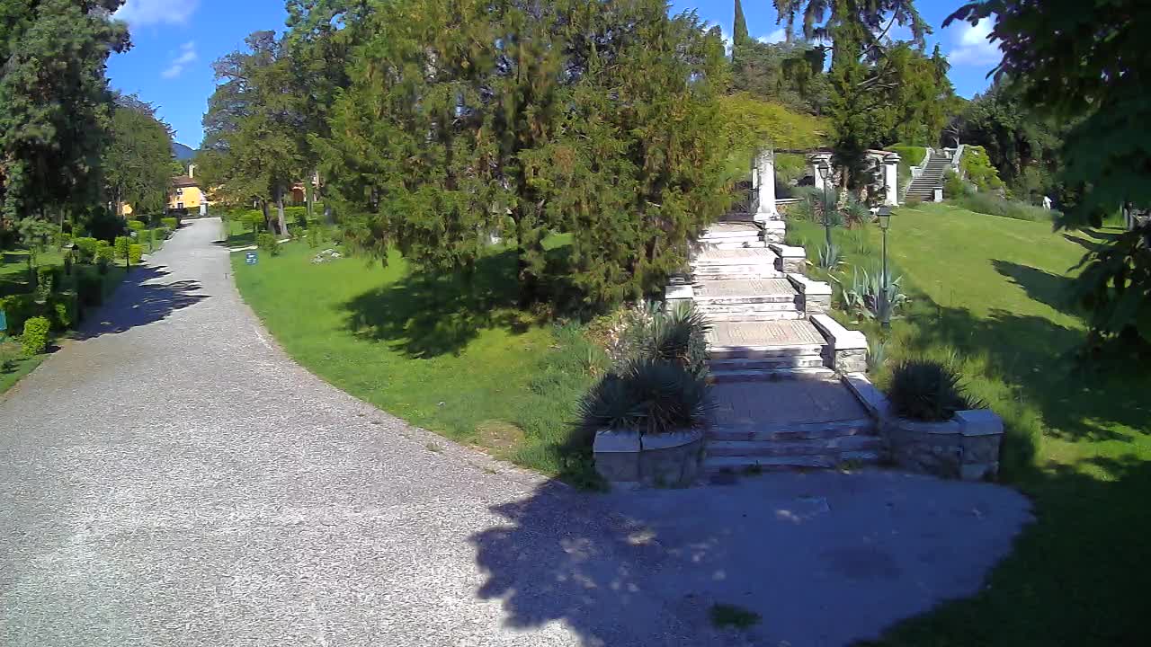 Parco Coronini-Cronberg Live Webcam – Green Oasis