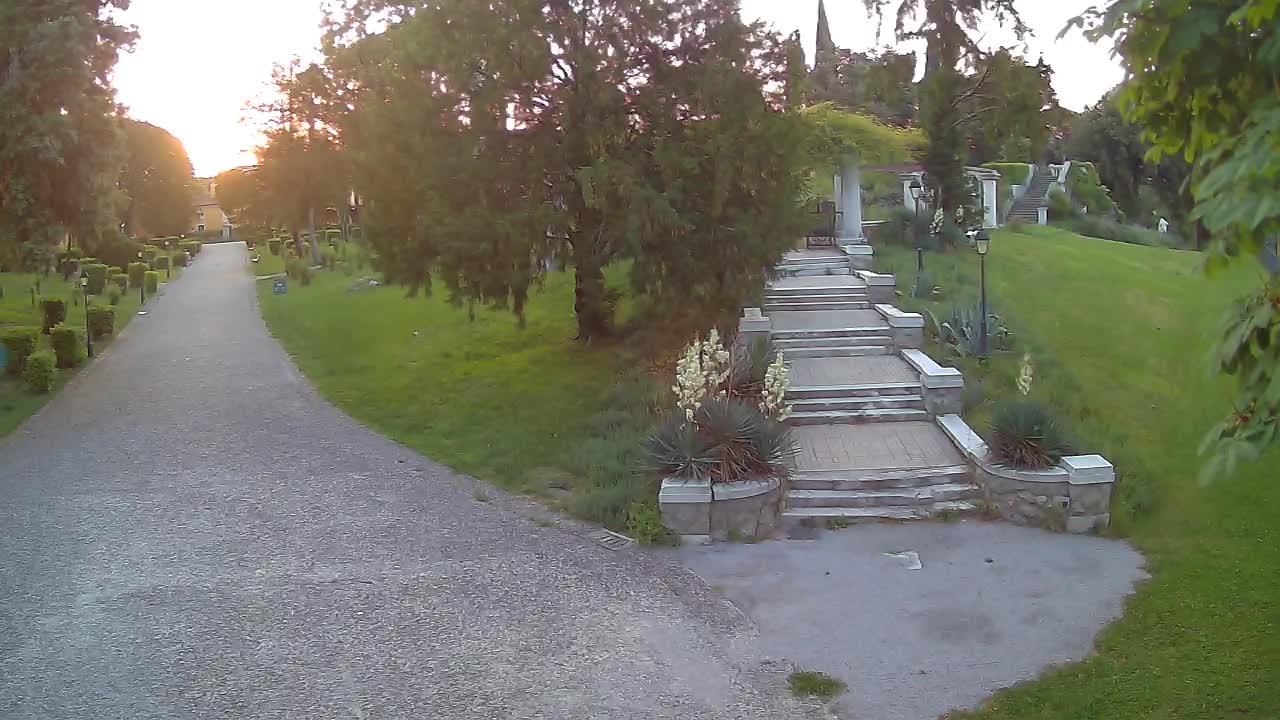 Parco Coronini-Cronberg Live Webcam – Green Oasis