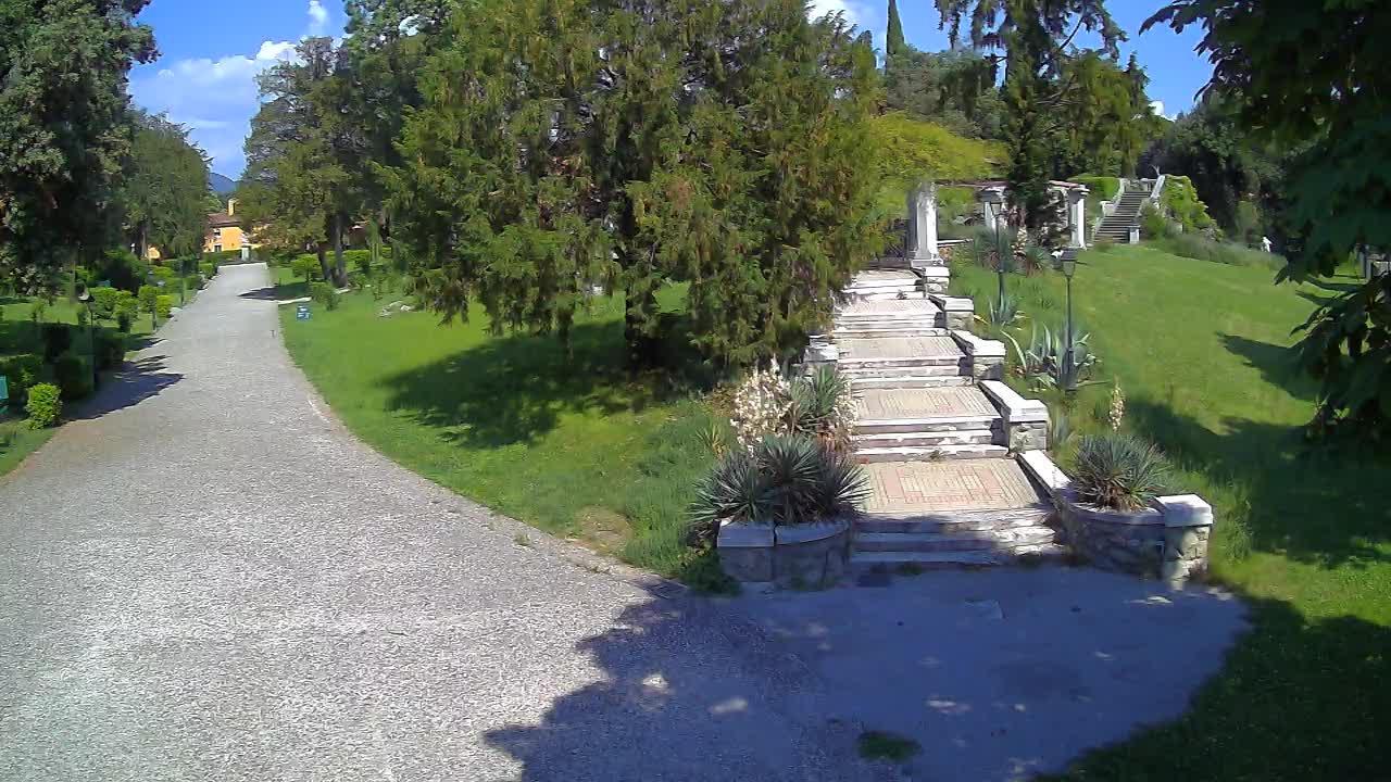 Parco Coronini-Cronberg Live Webcam – Green Oasis