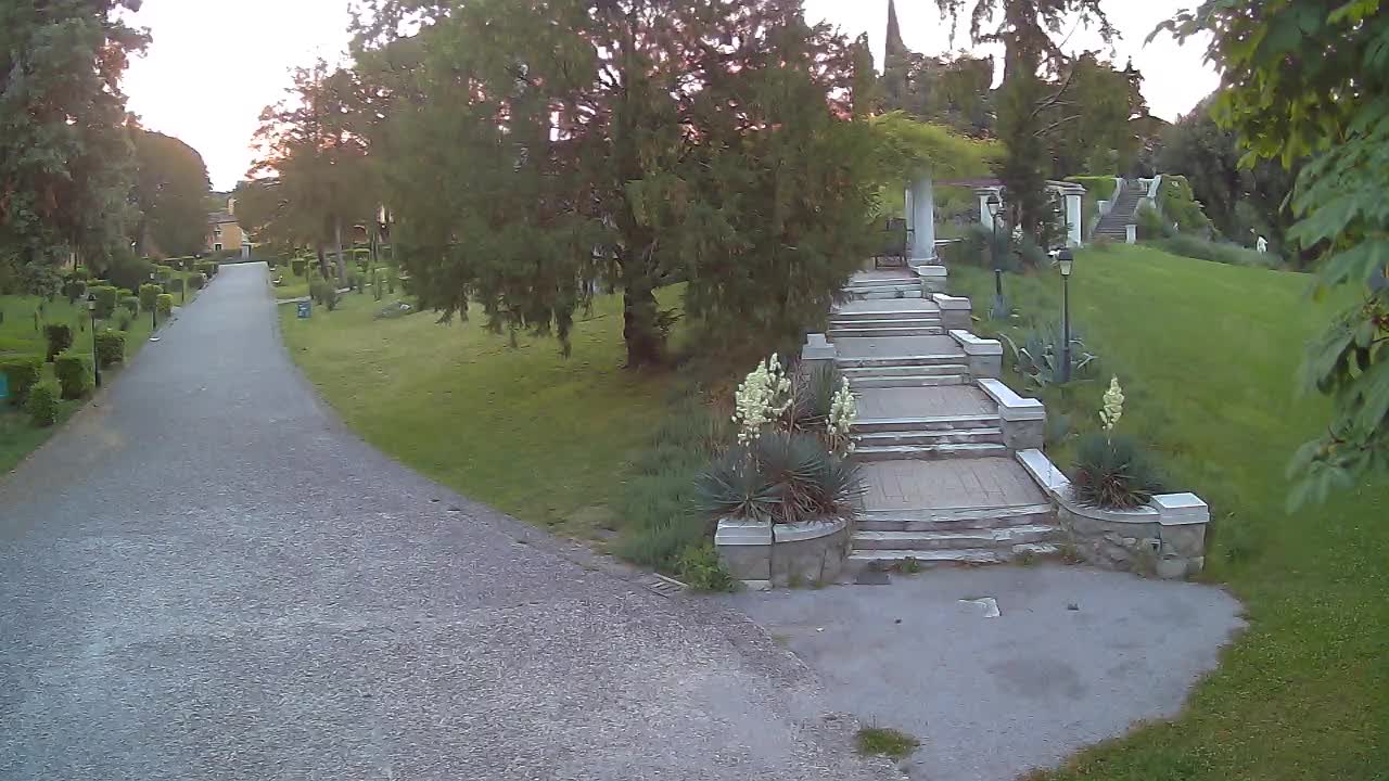 Parco Coronini-Cronberg Live Webcam – Green Oasis