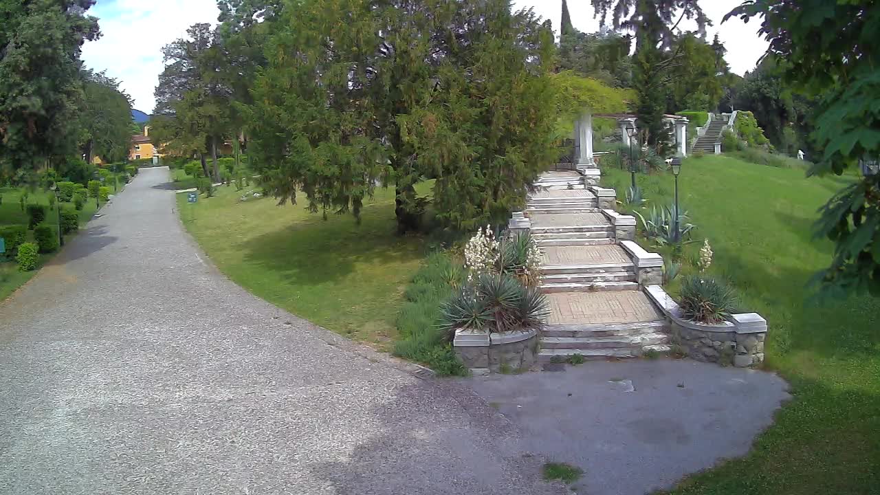 Parco Coronini-Cronberg Live Webcam – Green Oasis