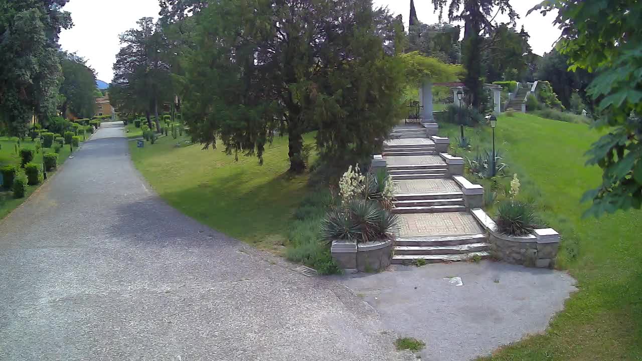 Parco Coronini-Cronberg Live Webcam – Green Oasis