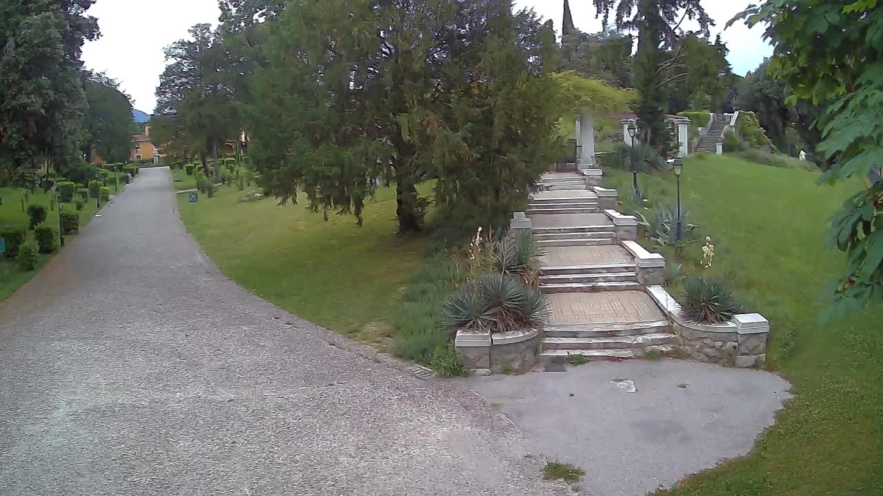 Parco Coronini-Cronberg Live Webcam – Green Oasis
