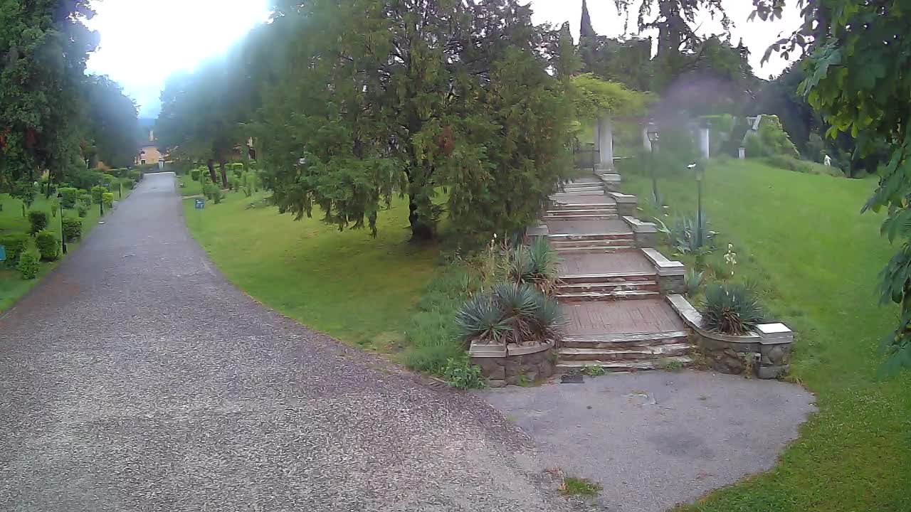 Parco Coronini-Cronberg Live Webcam – Green Oasis