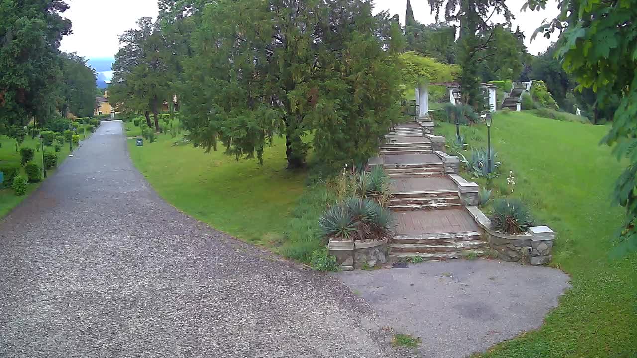 Parco Coronini-Cronberg Live Webcam – Green Oasis