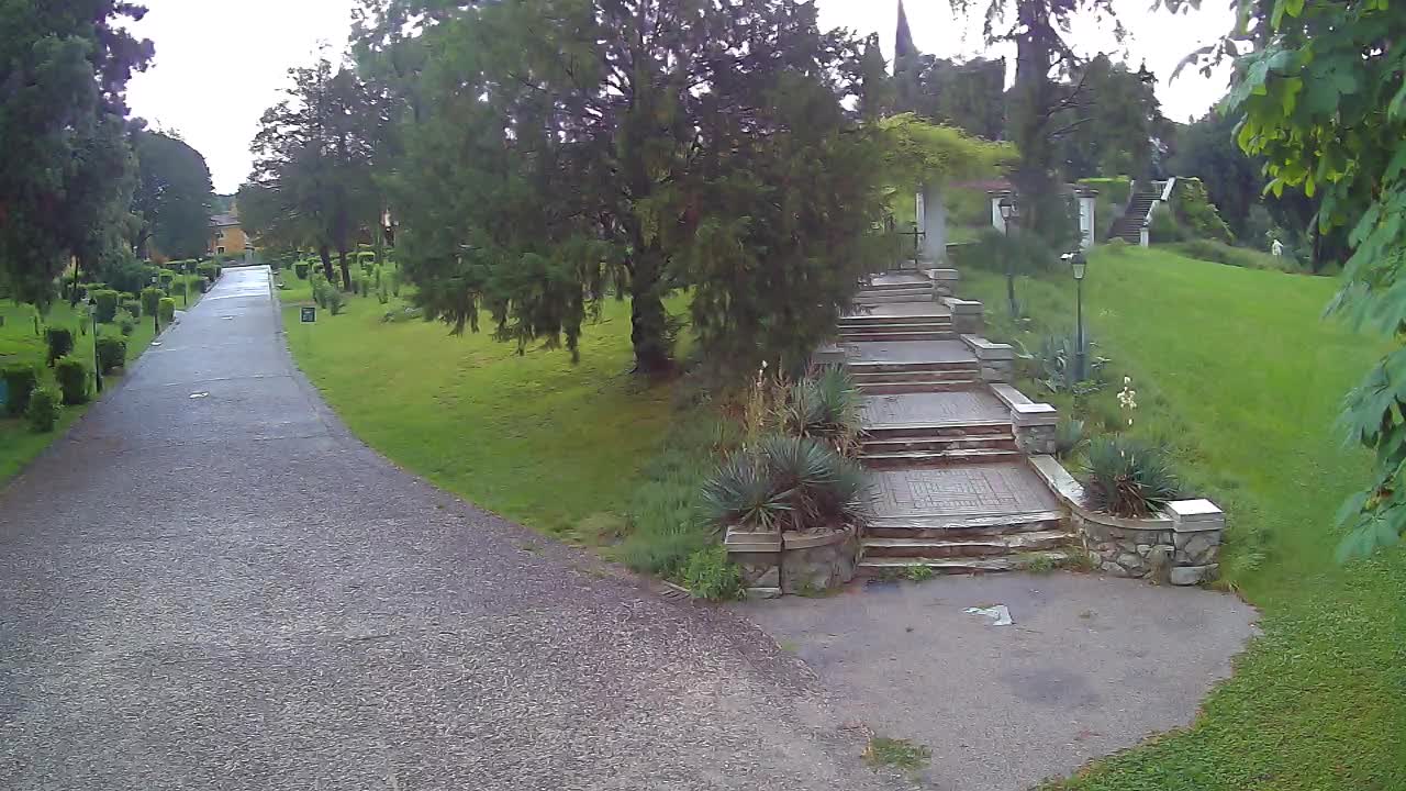 Parco Coronini-Cronberg Live Webcam – Green Oasis