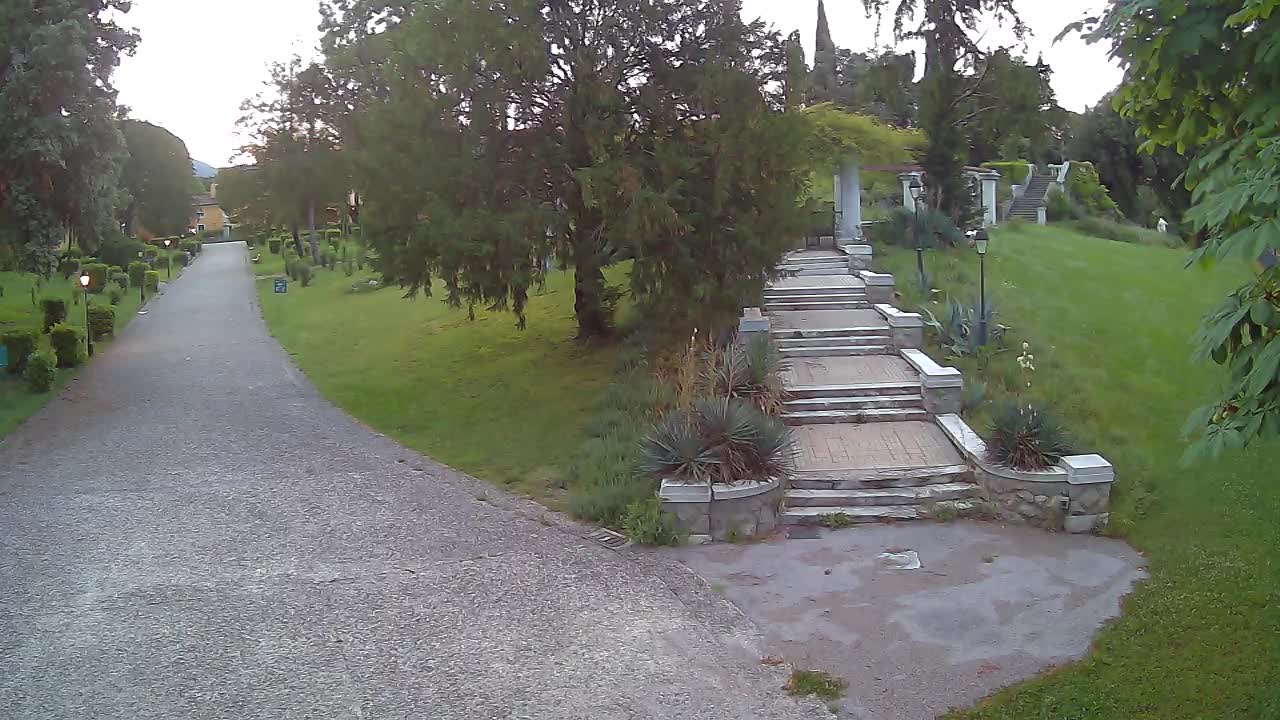 Parco Coronini-Cronberg Live Webcam – Green Oasis