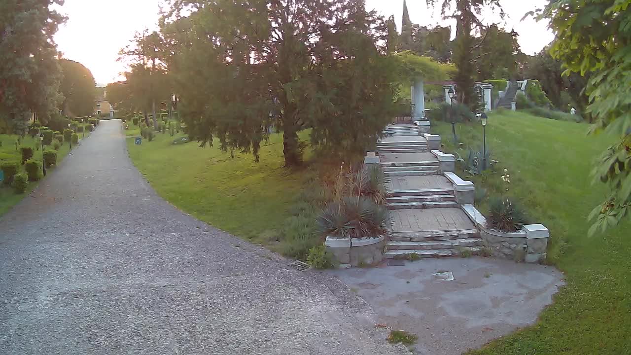 Parco Coronini-Cronberg Live Webcam – Green Oasis