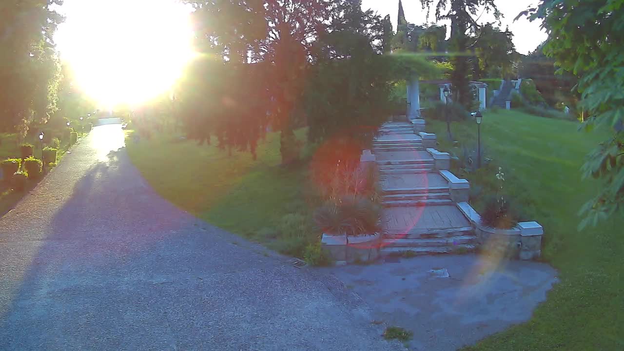 Parco Coronini-Cronberg Live Webcam – Green Oasis