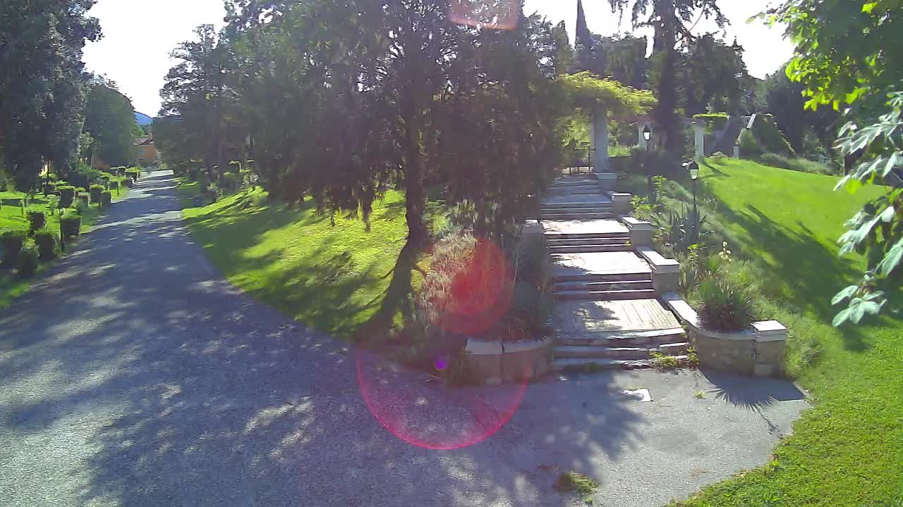 Parco Coronini-Cronberg Live Webcam – Green Oasis