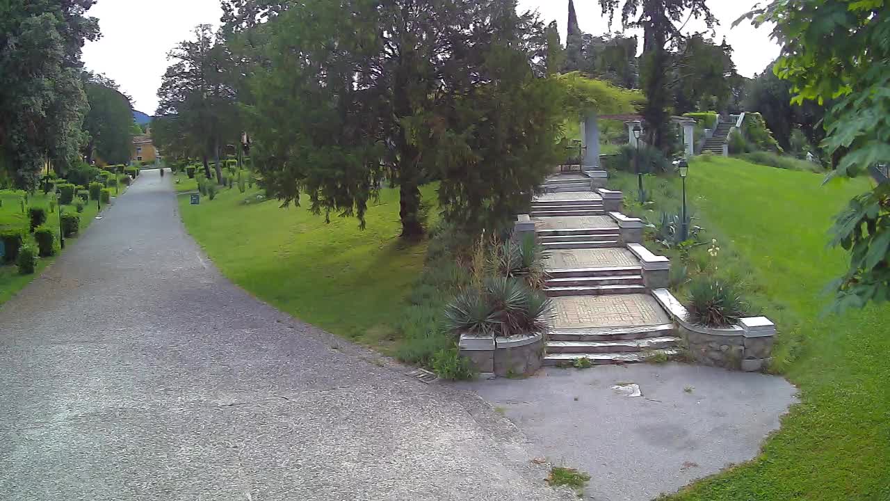 Spletna kamera park Coronini Kronberg – Gorica