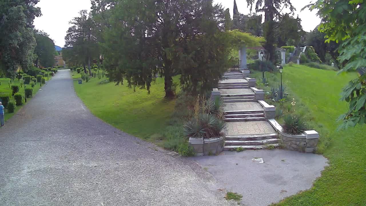 Parco Coronini-Cronberg Live Webcam – Green Oasis