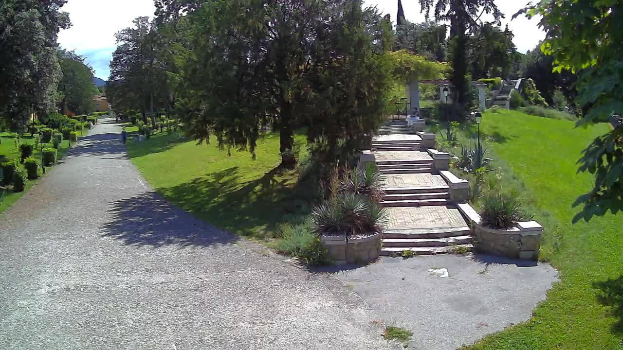 Parco Coronini-Cronberg Live Webcam – Green Oasis