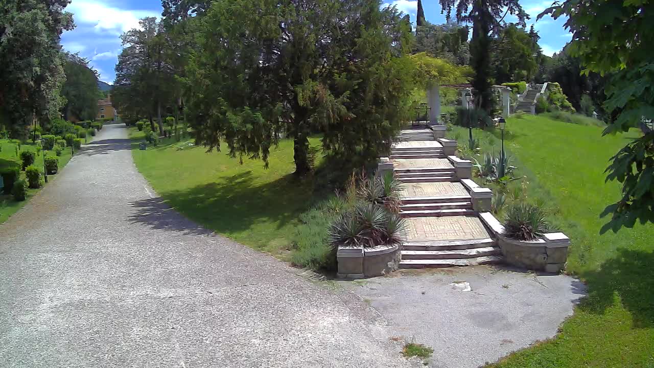Parco Coronini-Cronberg Live Webcam – Green Oasis