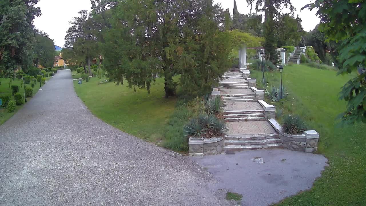 Spletna kamera park Coronini Kronberg – Gorica