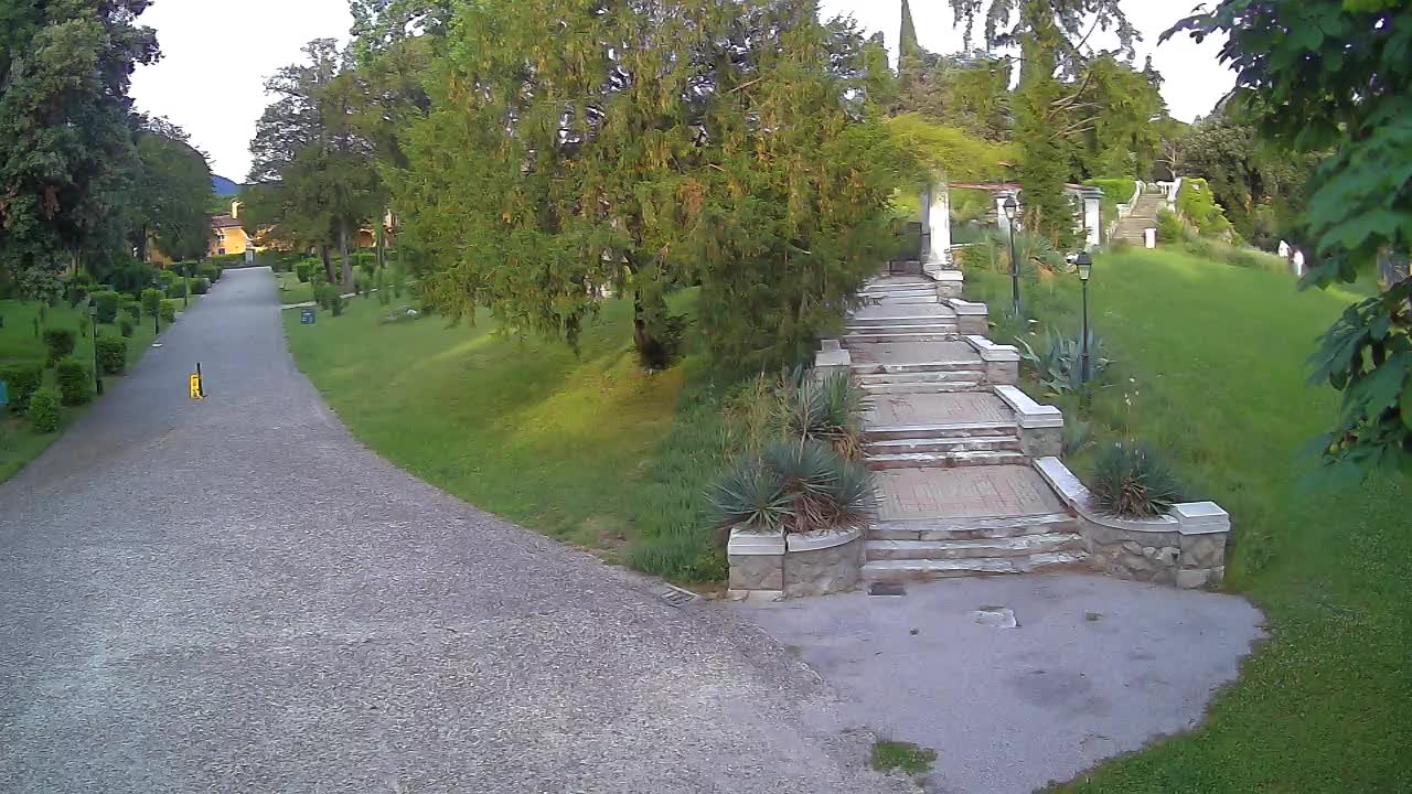 Parco Coronini-Cronberg Live Webcam – Green Oasis