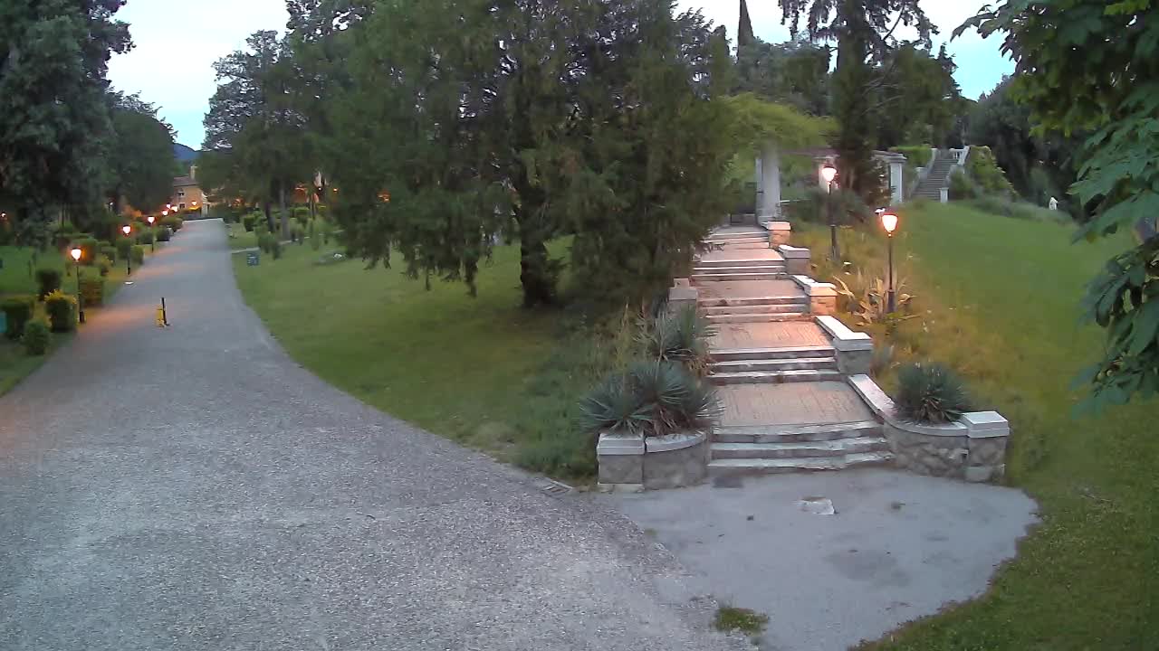Parco Coronini-Cronberg Live Webcam – Green Oasis