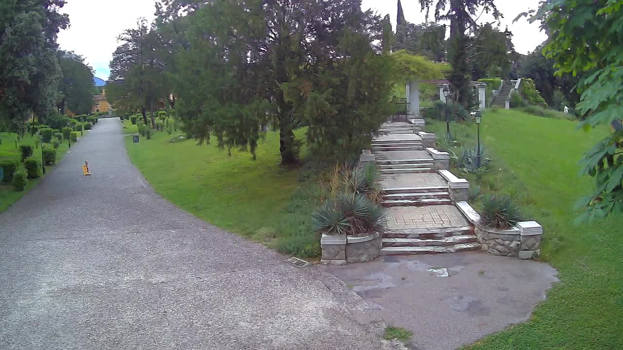 Parco Coronini-Cronberg Live Webcam – Green Oasis