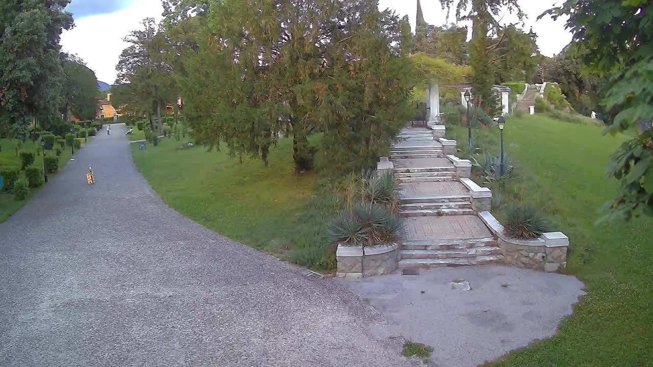 Spletna kamera park Coronini Kronberg – Gorica