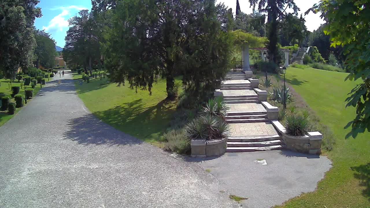Parco Coronini-Cronberg Live Webcam – Green Oasis