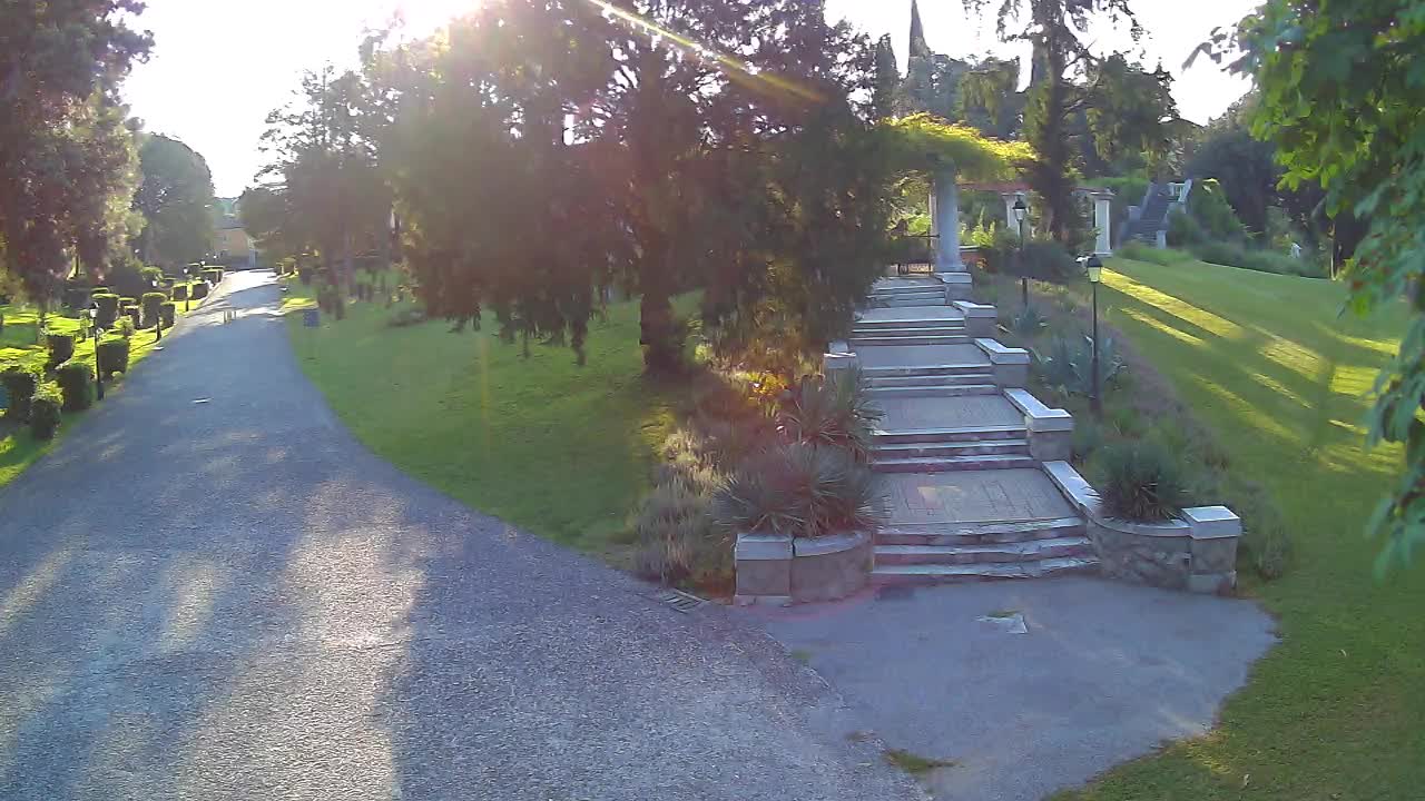 Parco Coronini-Cronberg Live Webcam – Green Oasis