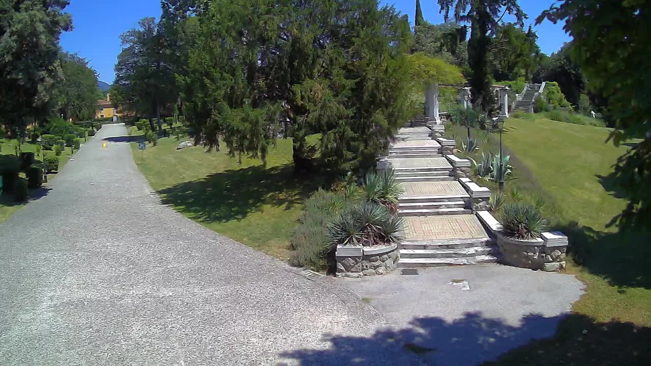 Parco Coronini-Cronberg Live Webcam – Green Oasis