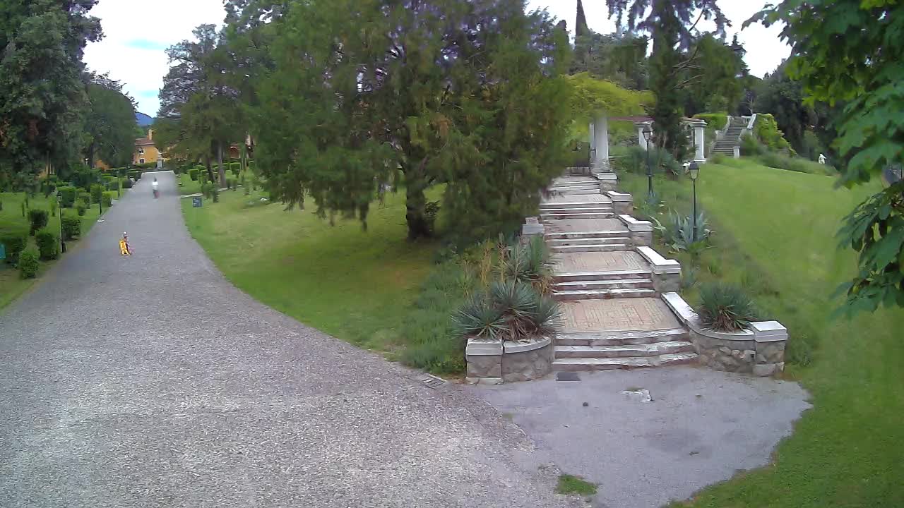 Parco Coronini-Cronberg Live Webcam – Green Oasis