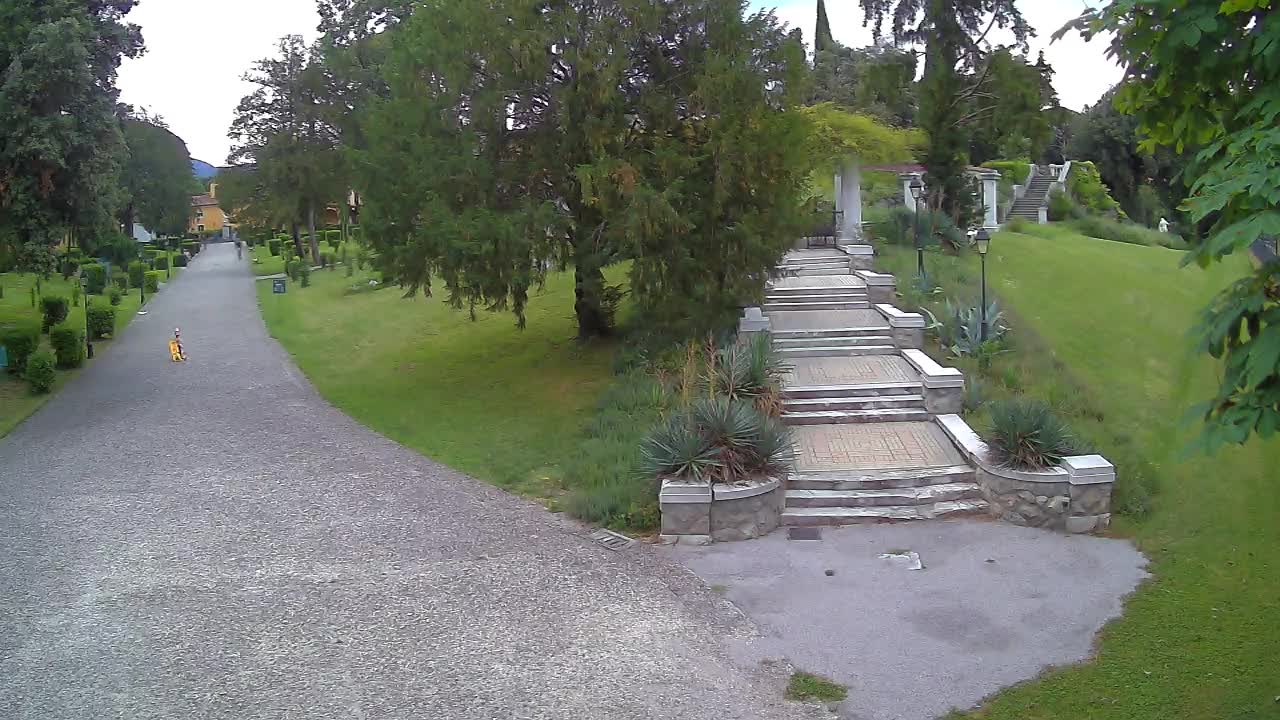 Parco Coronini-Cronberg Live Webcam – Green Oasis