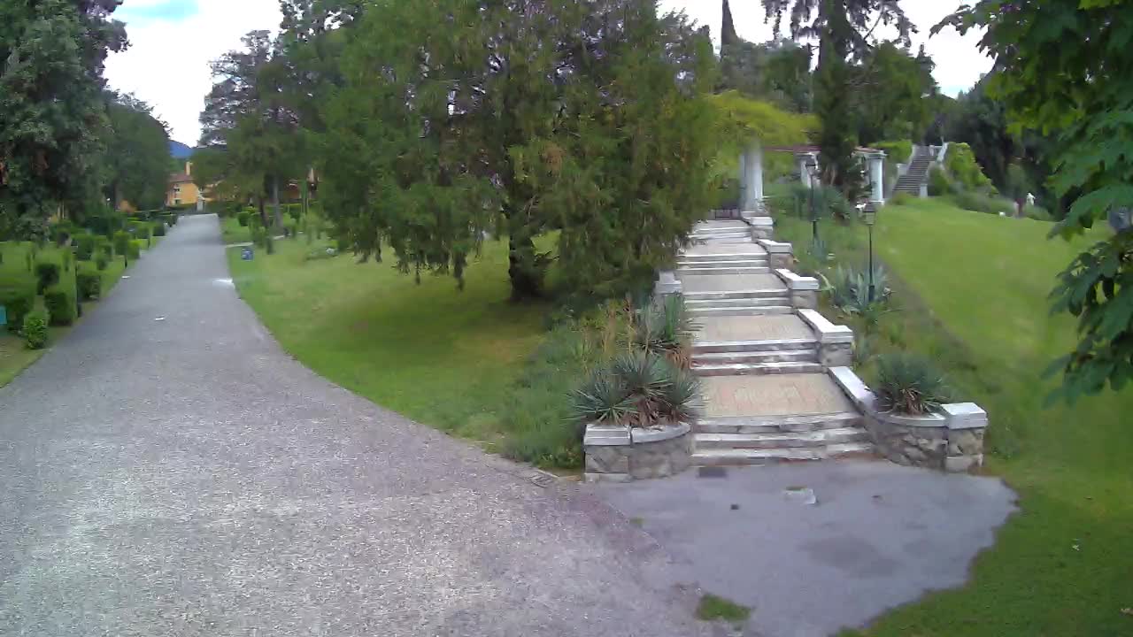 Parco Coronini-Cronberg Live Webcam – Green Oasis