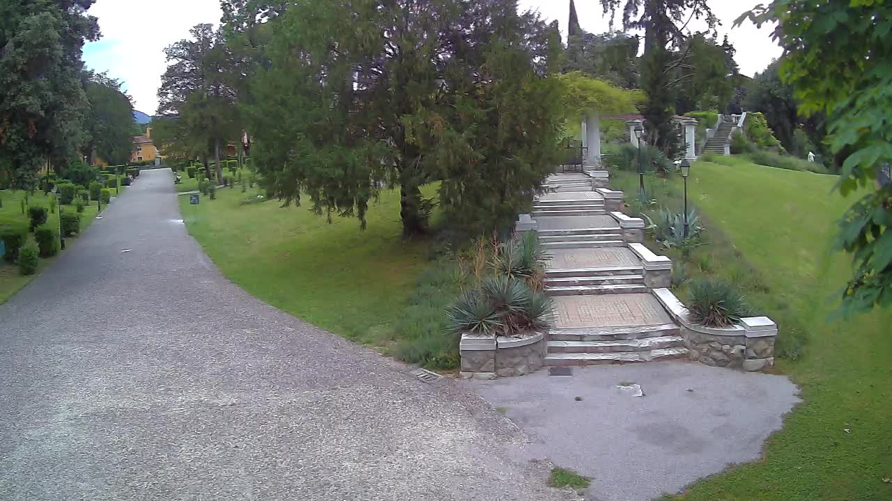 Parco Coronini-Cronberg Live Webcam – Green Oasis