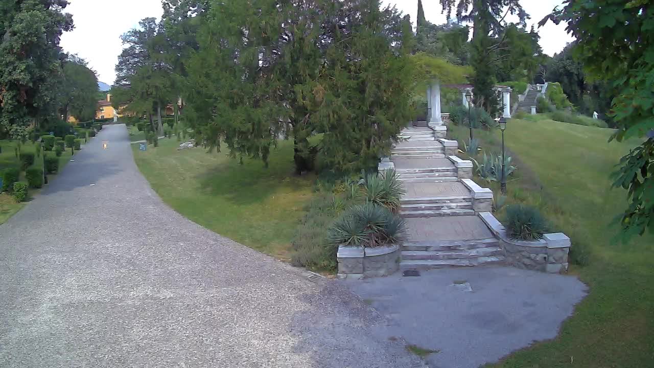 Parco Coronini-Cronberg Live Webcam – Green Oasis