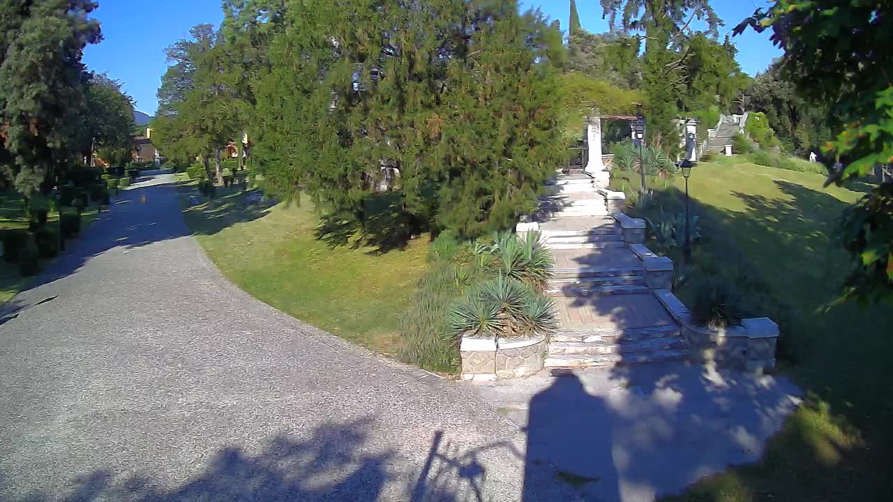 Parco Coronini-Cronberg Live Webcam – Green Oasis