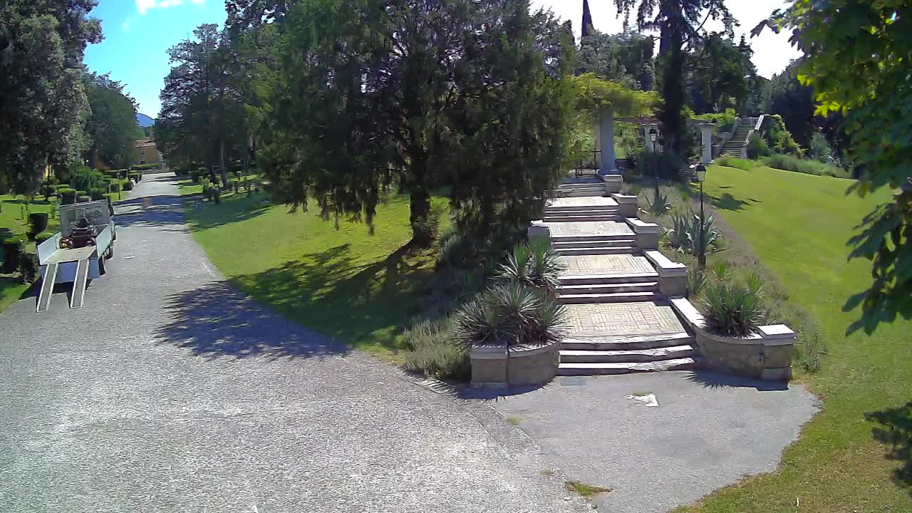 Parco Coronini-Cronberg Live Webcam – Green Oasis