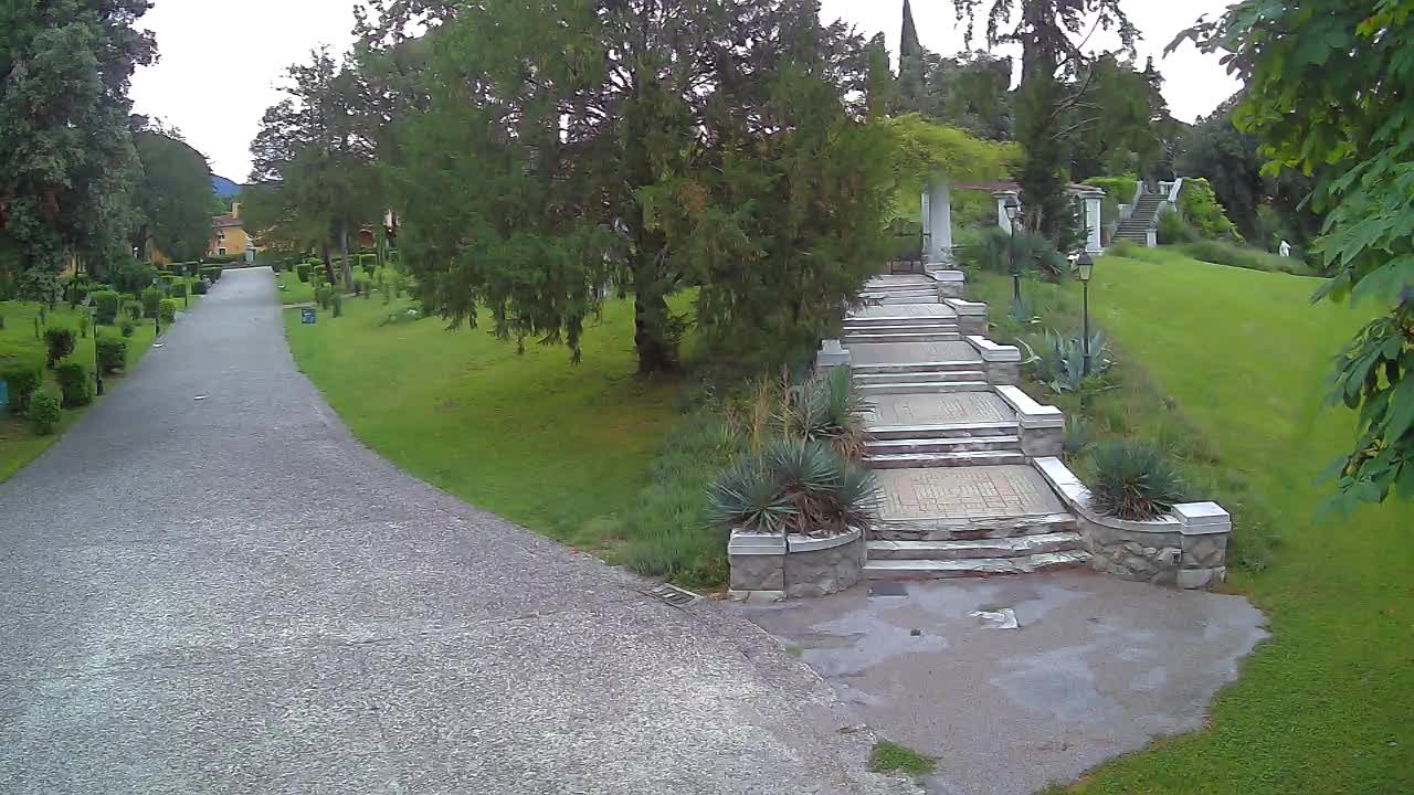 Spletna kamera park Coronini Kronberg – Gorica