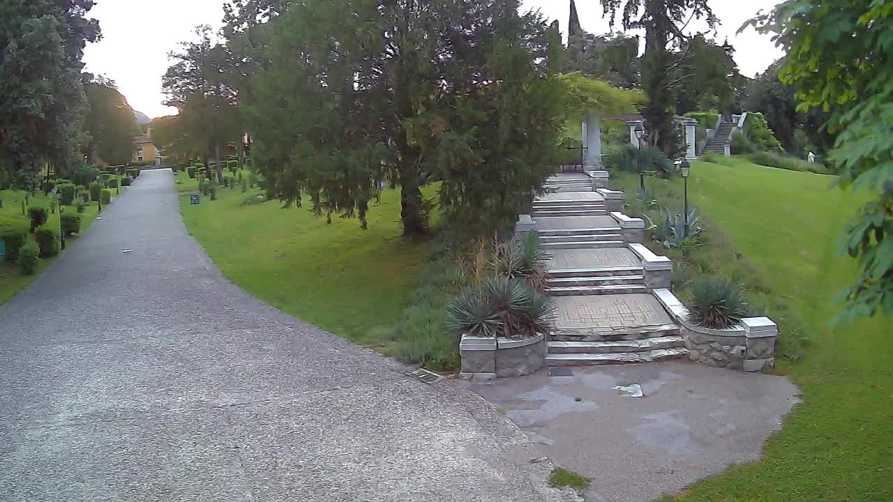 Spletna kamera park Coronini Kronberg – Gorica