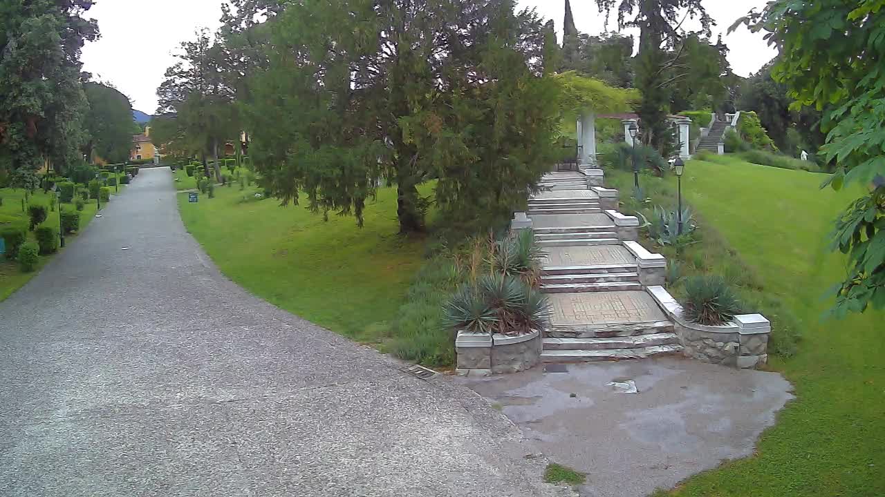 Spletna kamera park Coronini Kronberg – Gorica