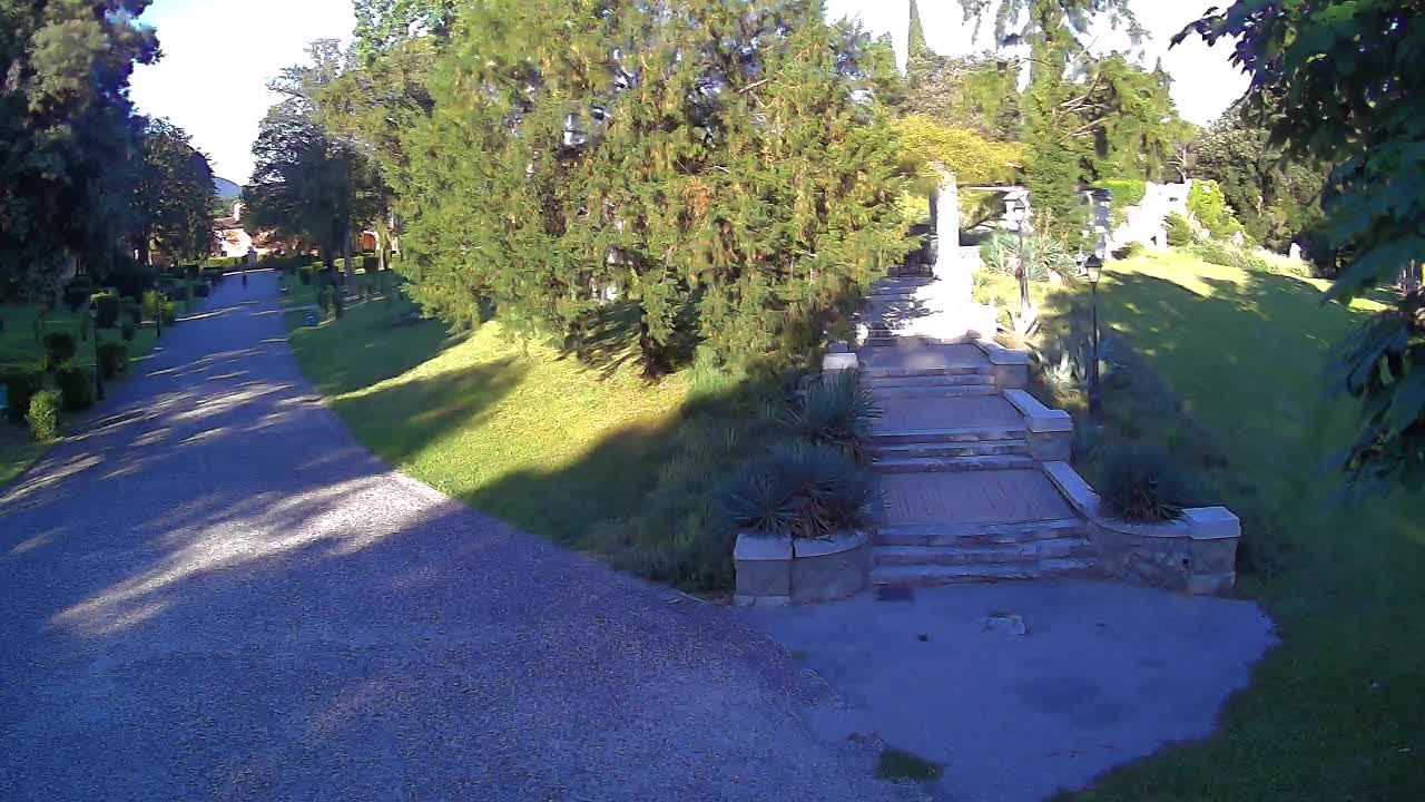 Spletna kamera park Coronini Kronberg – Gorica