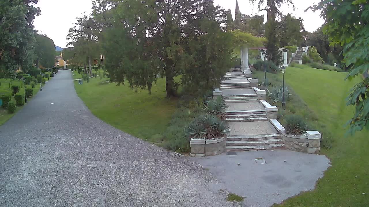 Parco Coronini-Cronberg Live Webcam – Green Oasis