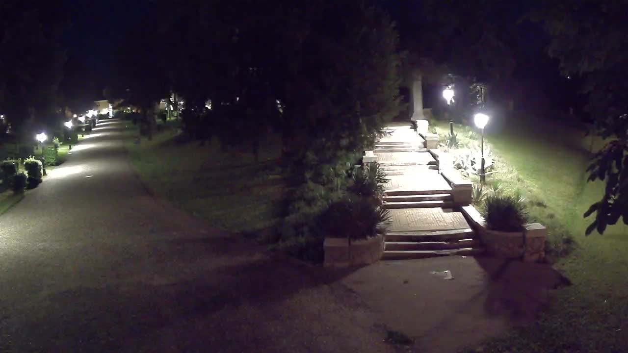 Parco Coronini-Cronberg Live Webcam – Green Oasis
