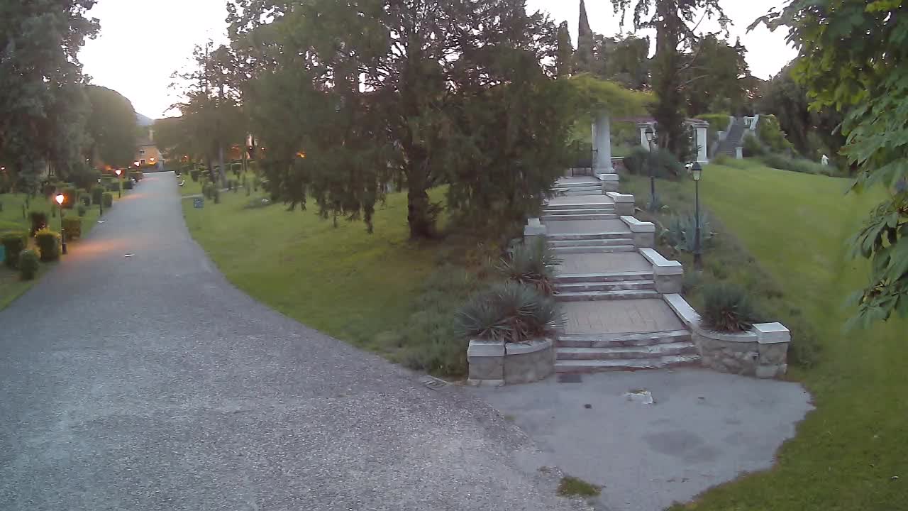 Parco Coronini-Cronberg Live Webcam – Green Oasis