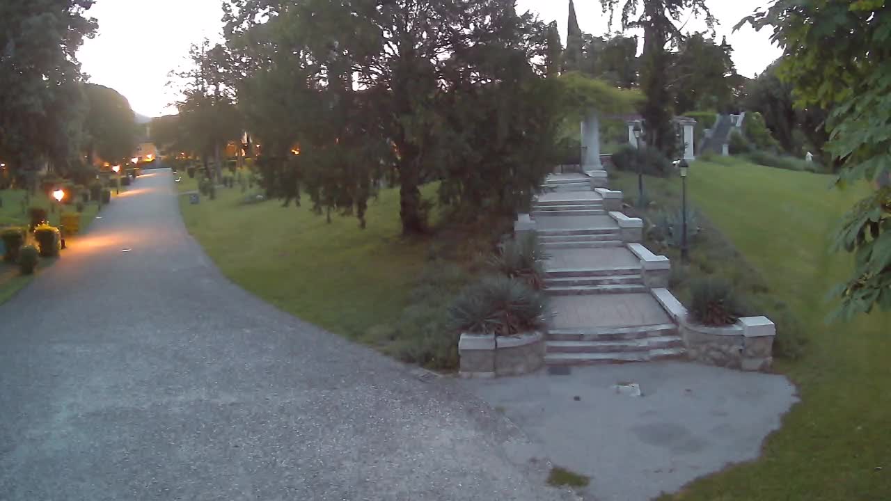 Parco Coronini-Cronberg Live Webcam – Green Oasis