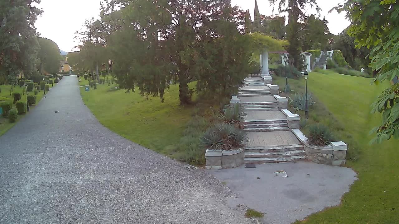 Parco Coronini-Cronberg Live Webcam – Green Oasis