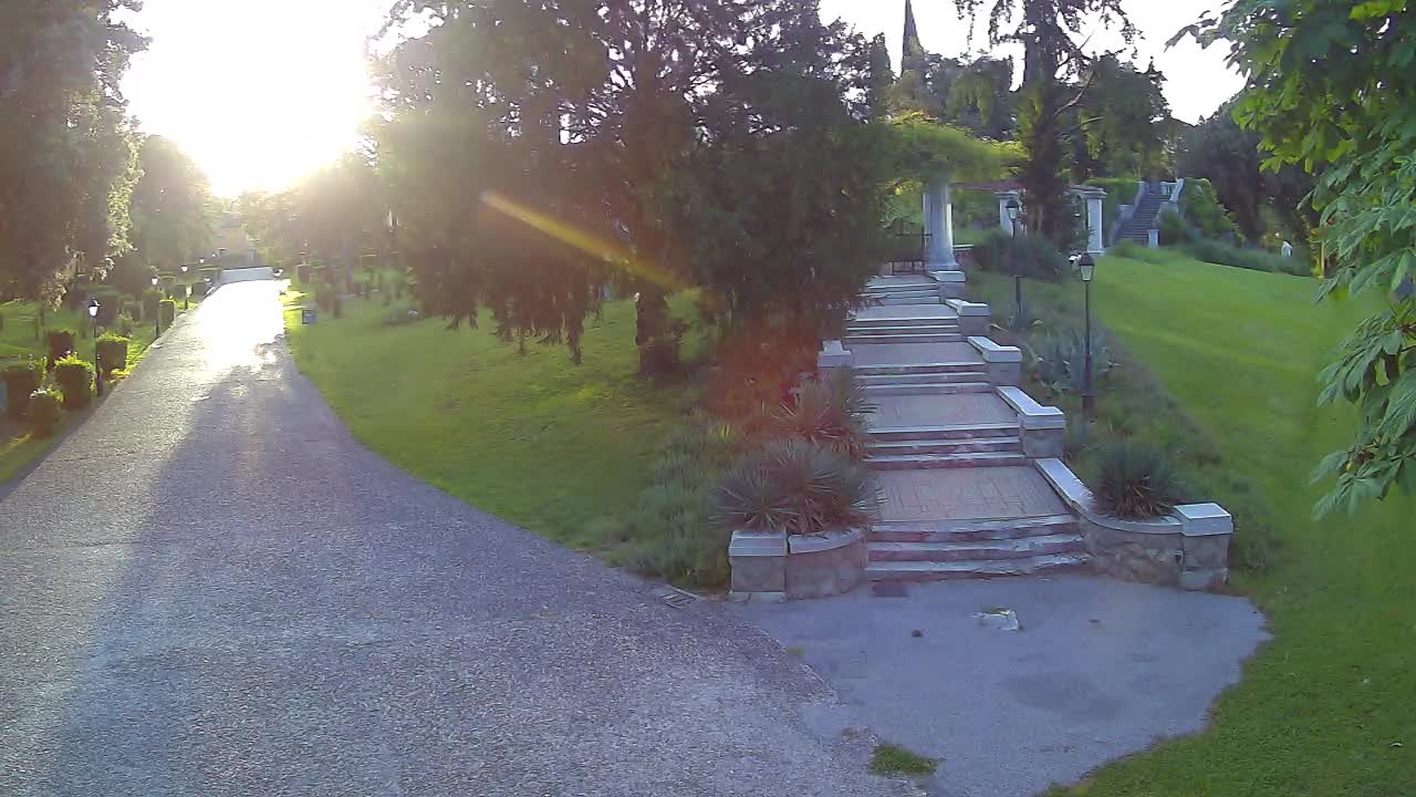 Parco Coronini-Cronberg Live Webcam – Green Oasis